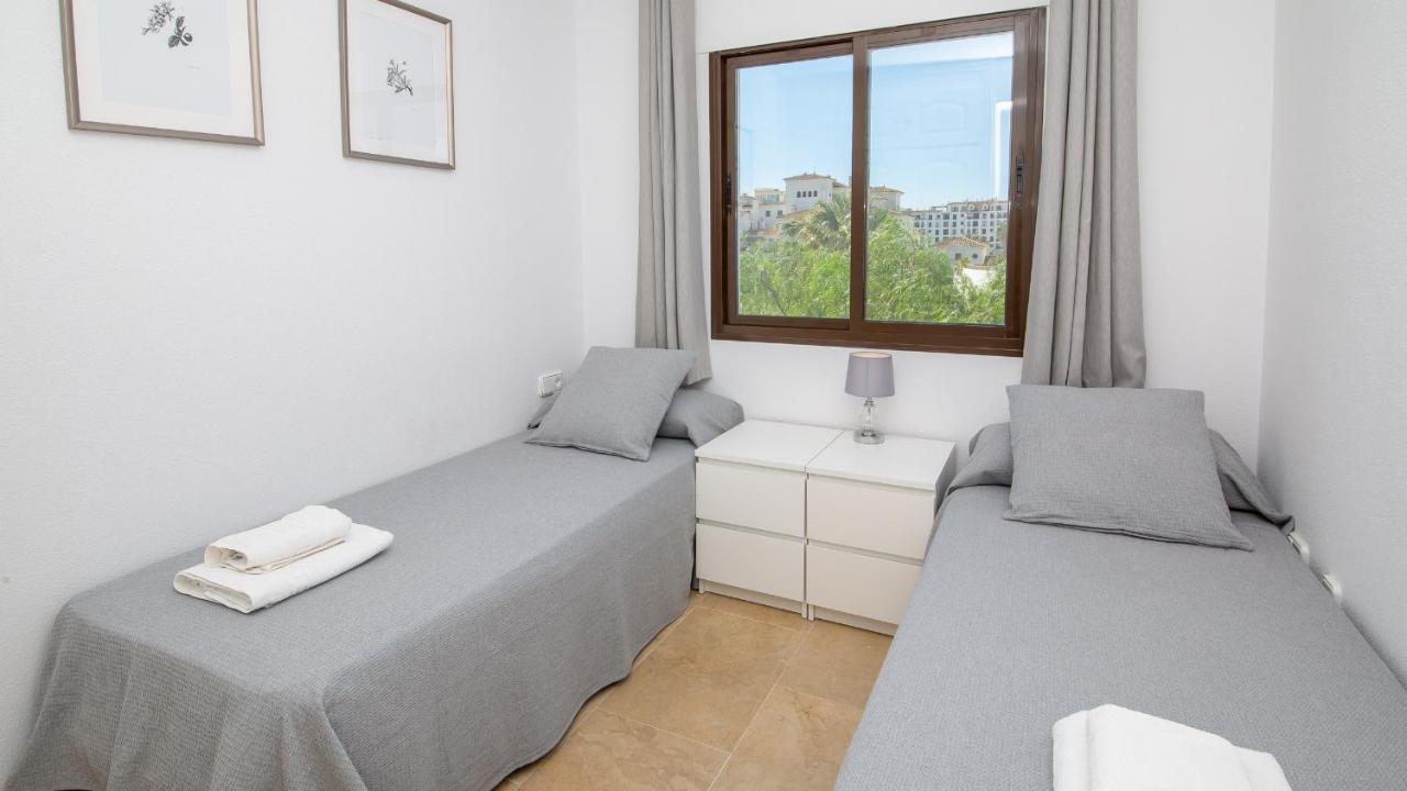 Lovely 2-Bed Apartment in Marina de la Duquesa Castillo de Sabinillas Exterior foto