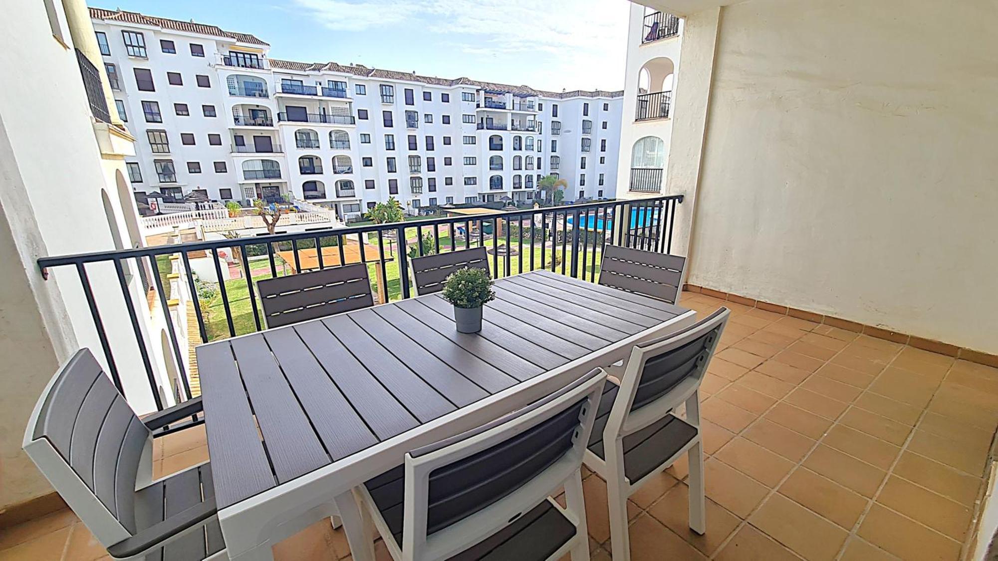 Lovely 2-Bed Apartment in Marina de la Duquesa Castillo de Sabinillas Exterior foto